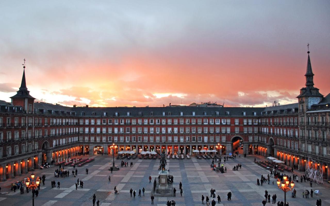 Ch Rayuela Hotell Madrid Exteriör bild