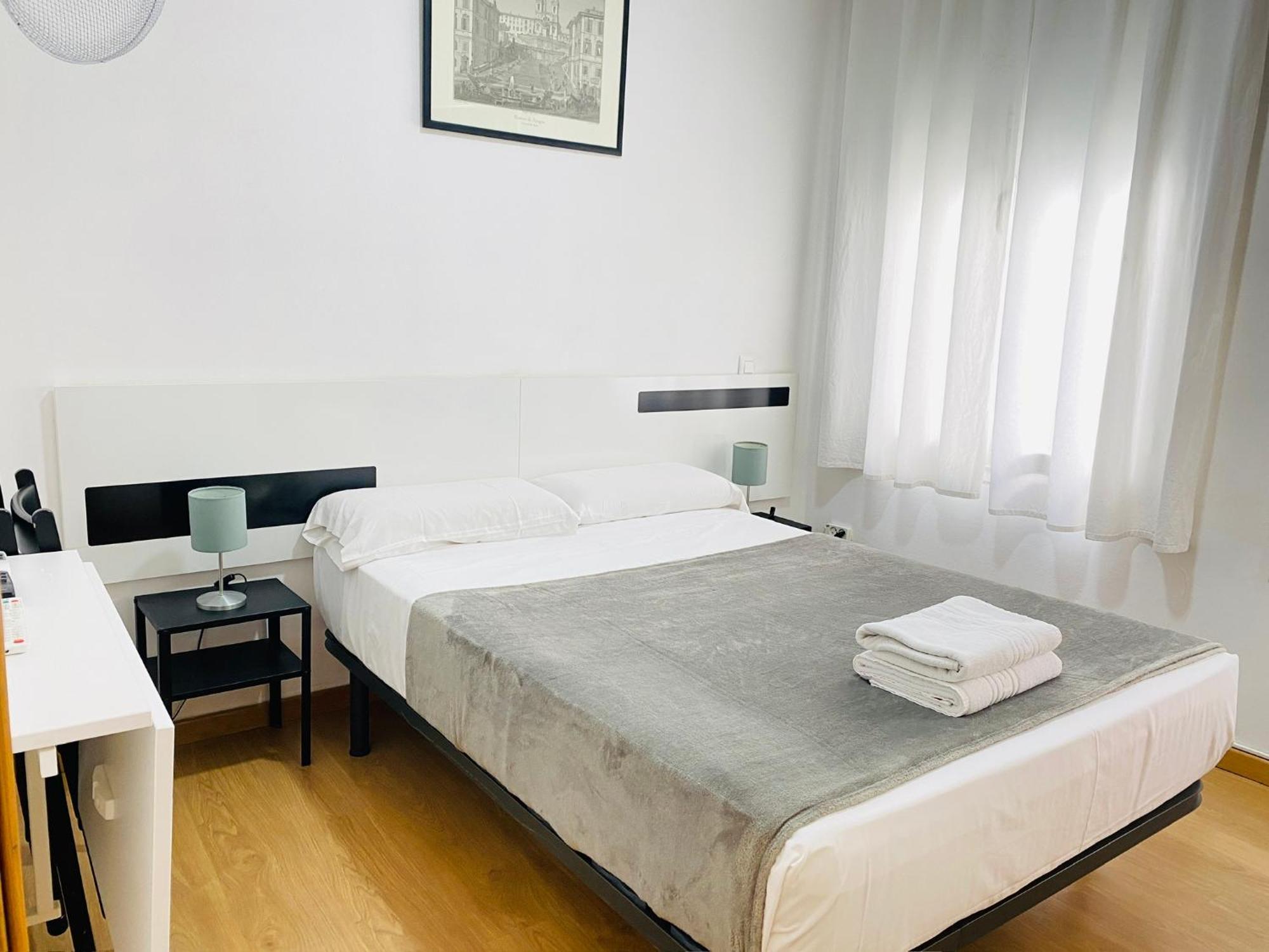 Ch Rayuela Hotell Madrid Exteriör bild